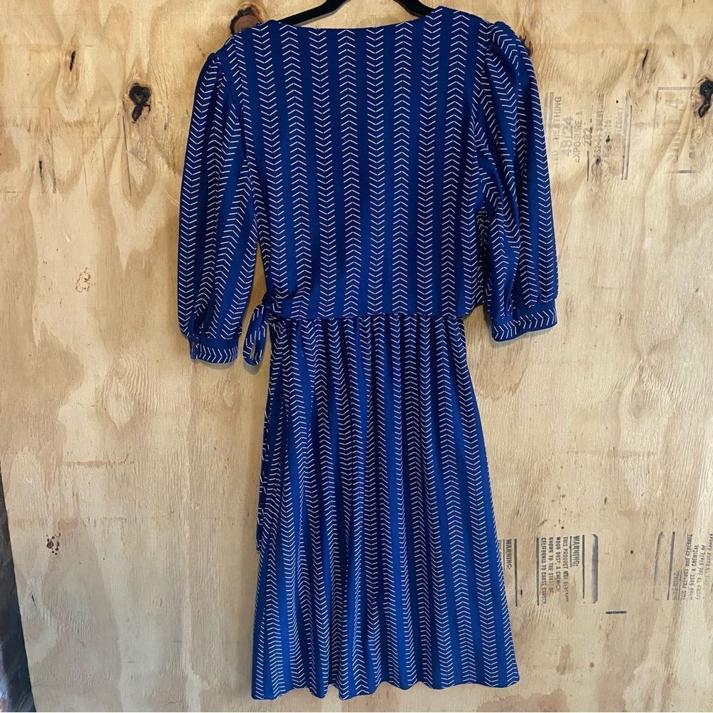 Vintage Periwinkle 80s Geometric Arrow Print Blue Puff Sleeve Dress Sz 10 - Picture 7 of 11